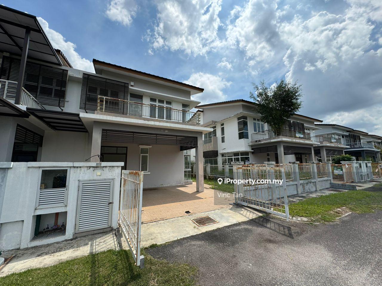 Gated Guarded Semi D at Tiaraville, Bemban Ayer Keroh Melaka.