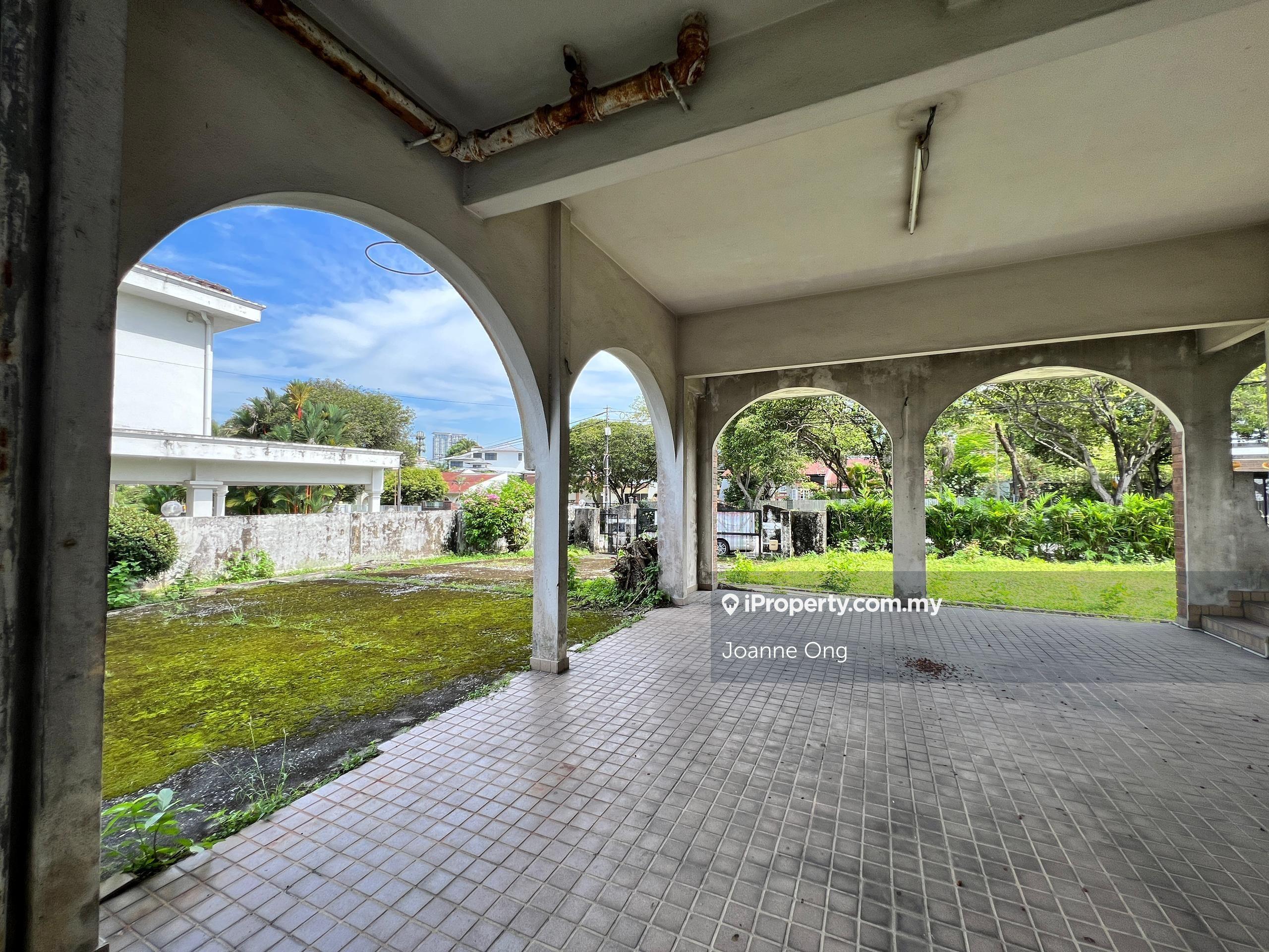 Big land, Double Storey Bungalow For Sale @ SS 3, Petaling Jaya