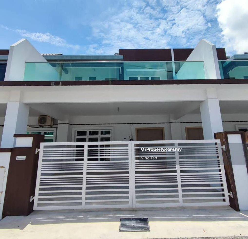 A huge size freehold terrace at Desa Bertam Cheng