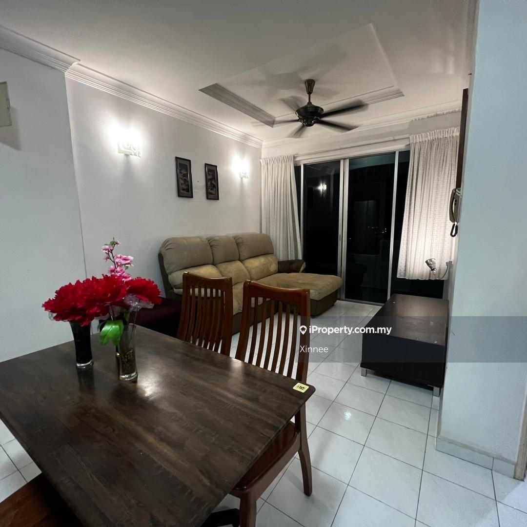 Best Unit N-Park 700sf Move In Condition 1 Car Park Well Maintained
