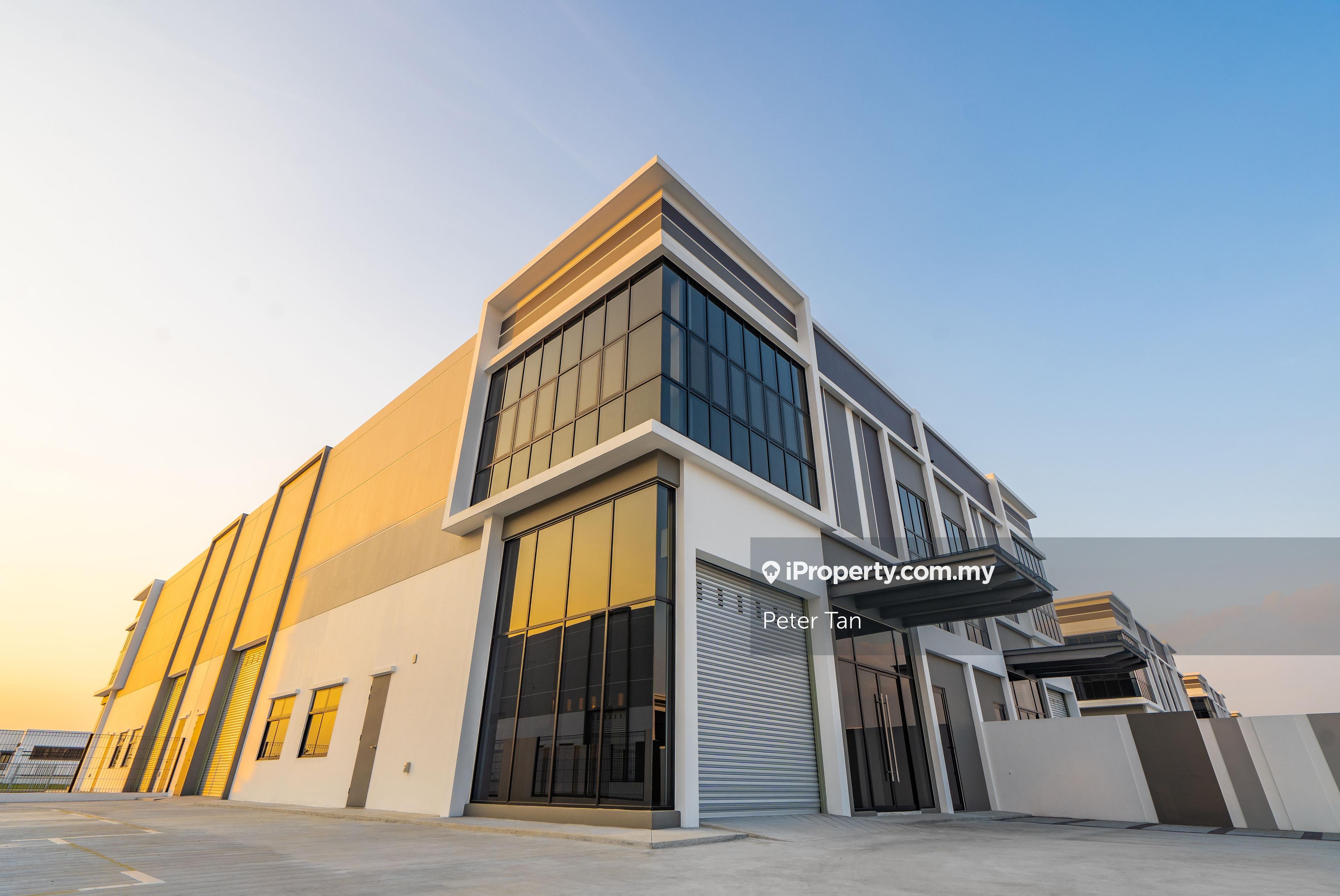 Freehold factory , easy access to kesas highway
