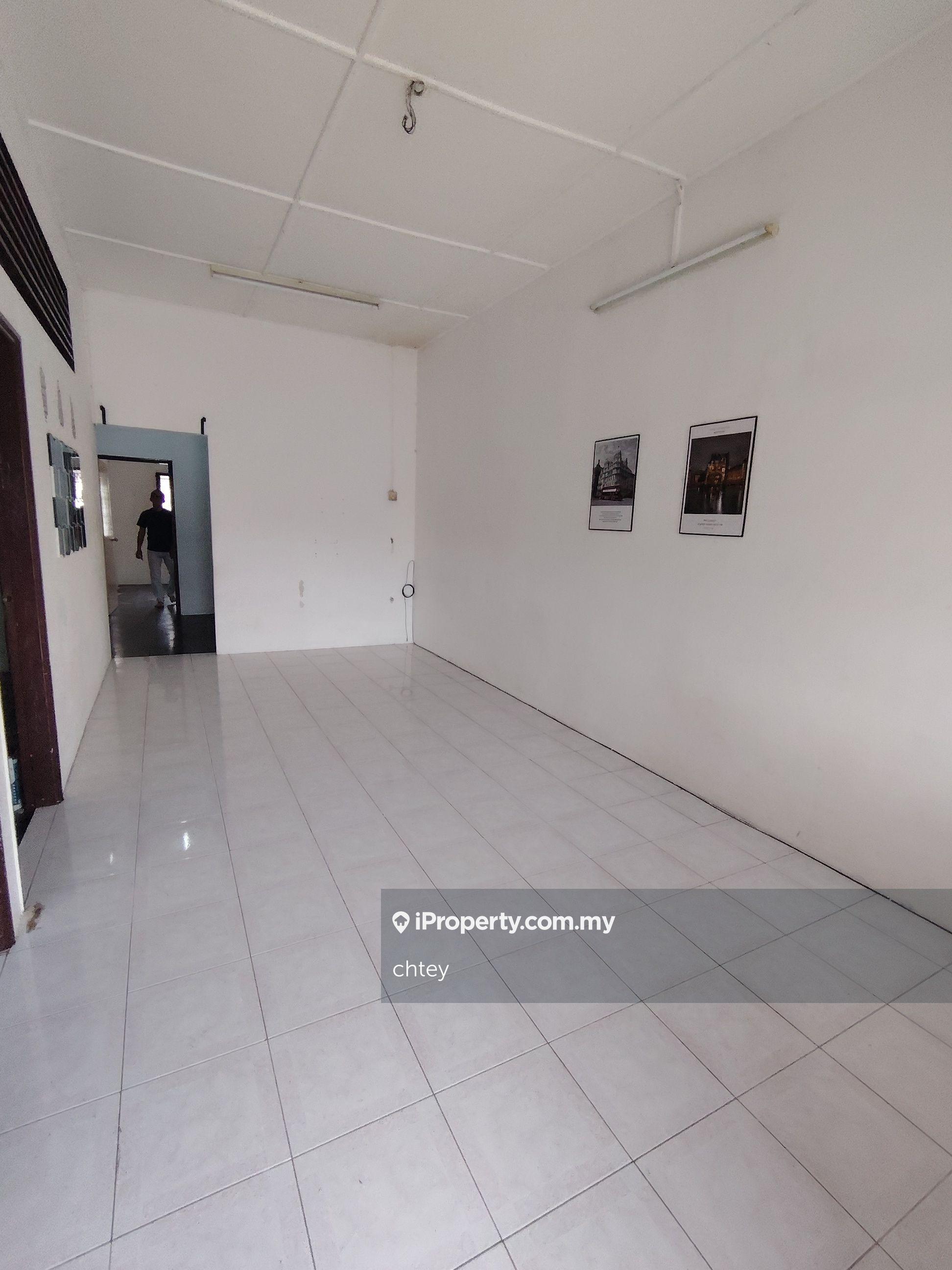 Lorong Kuang Ranting Taman Kepong near Metro prima Aeon Single Storey