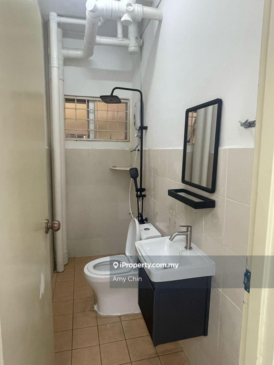 Vista Hatamas Apartment @ Bukit Hatamas for sale: