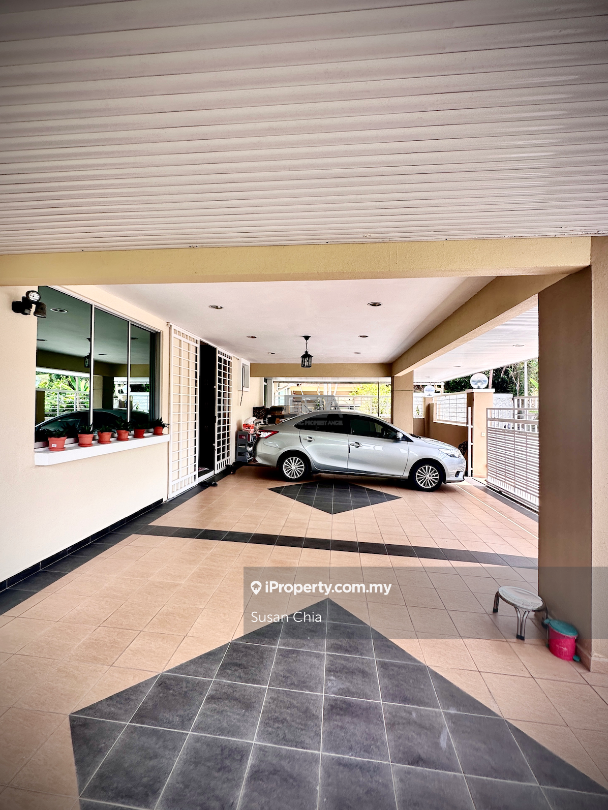 Corner Double-Storey Semi-Detached House in Tanjong Tokong.