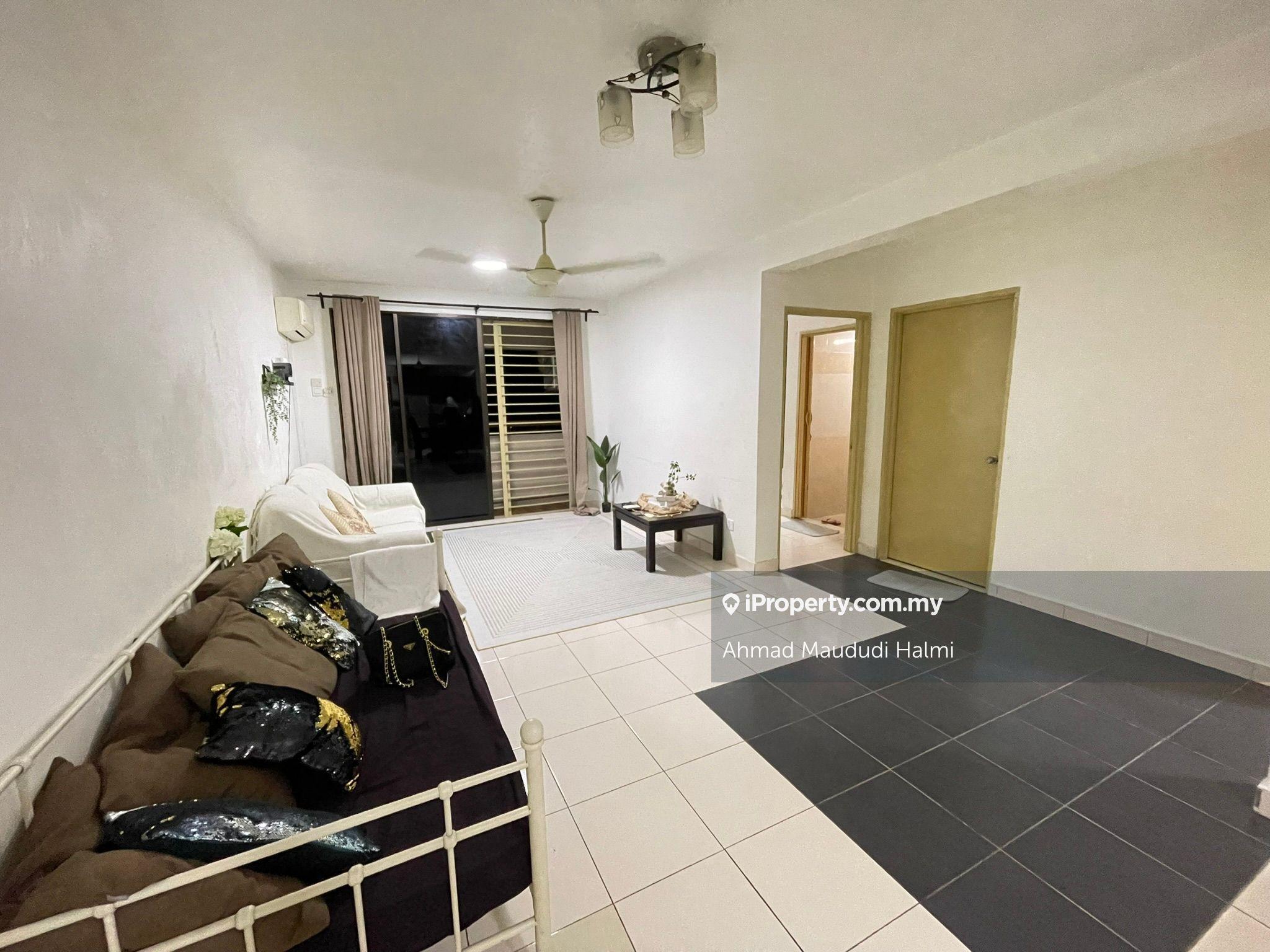 Fully furnished, Walking distance to LRT Station