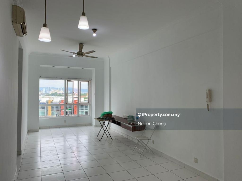 First Residence Good Condition Unit For Sale