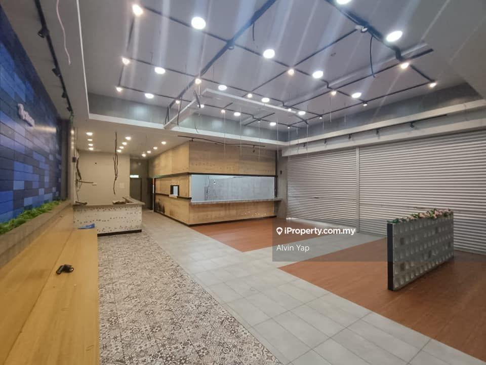 The Netizen G floor shop for rent, high traffic, facing main road, mrt