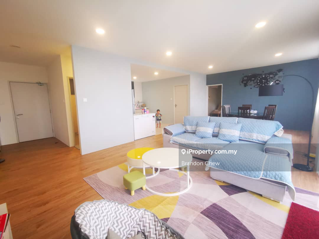 Mckenzie Avenue 3 Bedroom Unit For Sale