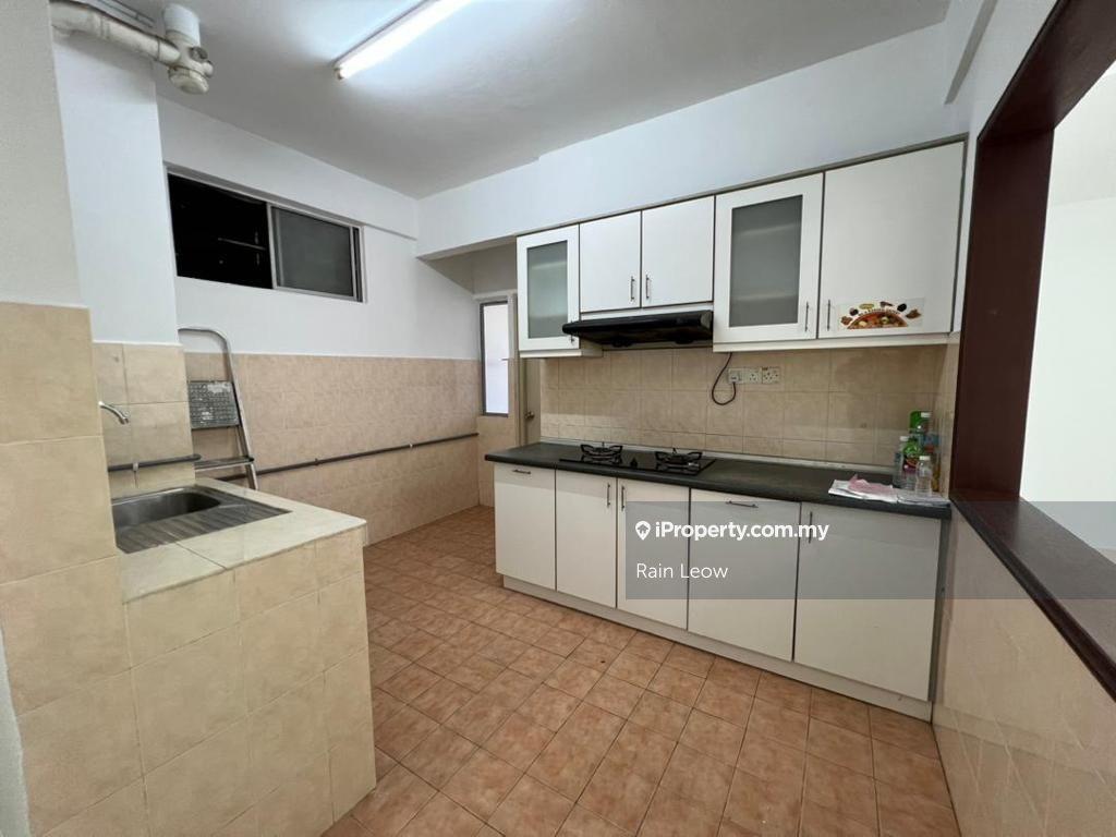Juta mines Condominium At Balakong Seri Kembangan For Rent!