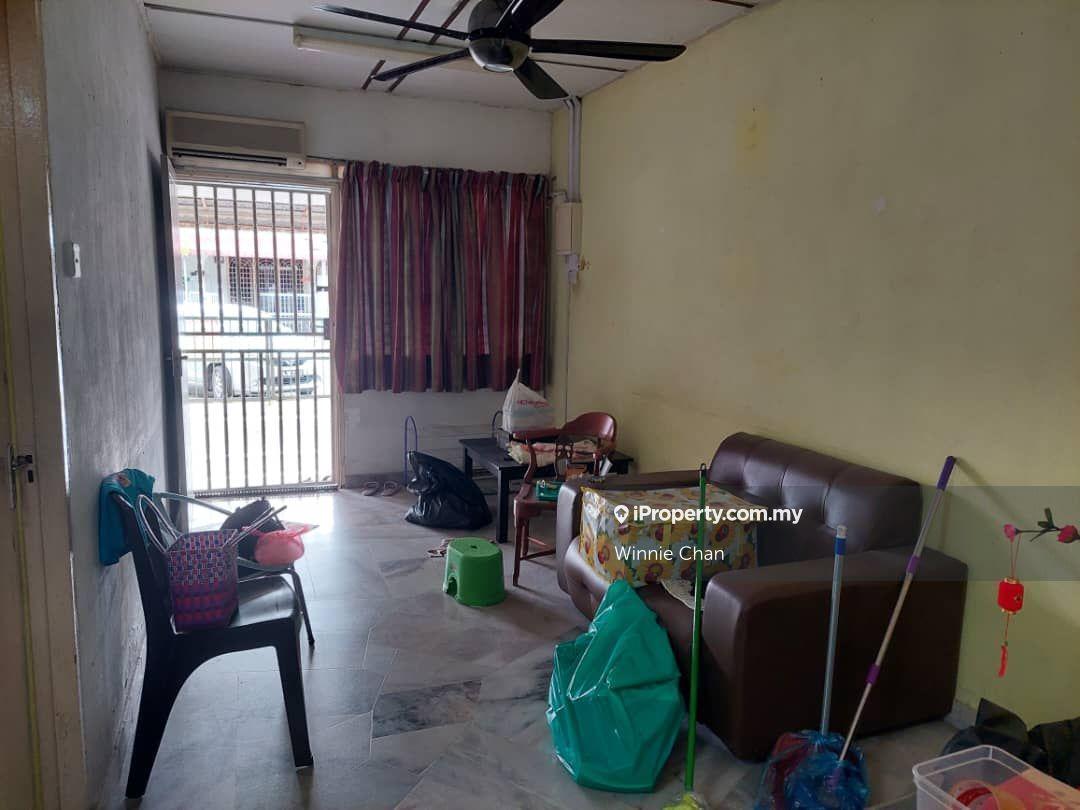 Taman Mewah Bercham Single Storey Terrace House