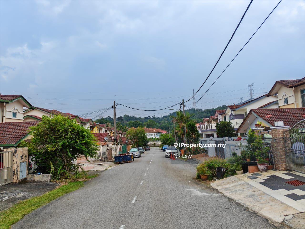 Terrace house for Sale