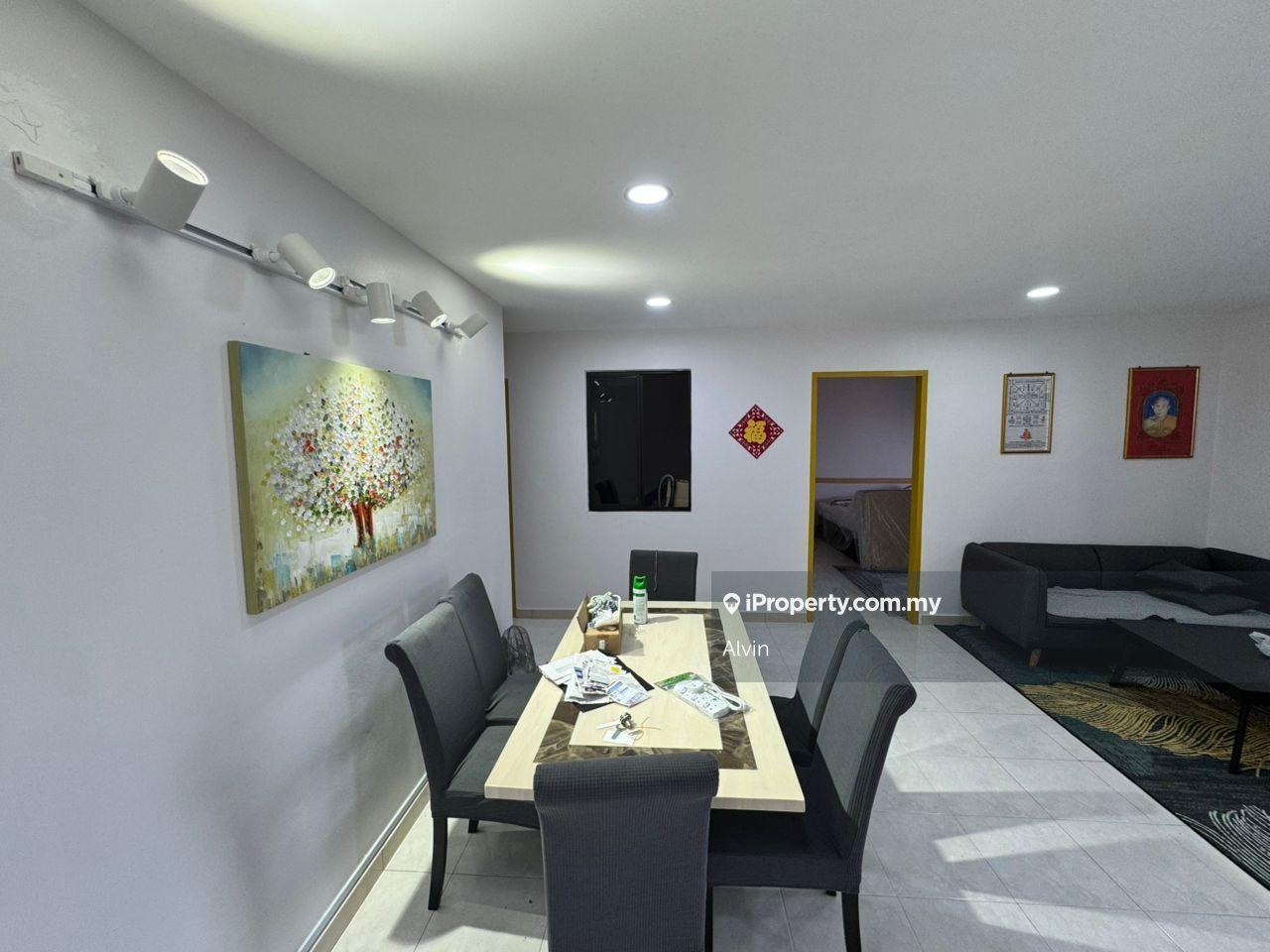 Low Density Sea View 3 Bedroom 