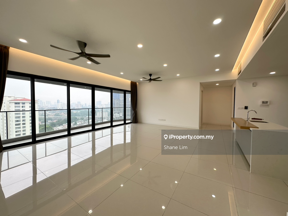 High floor unblock Forest view. Tastefully renovated
