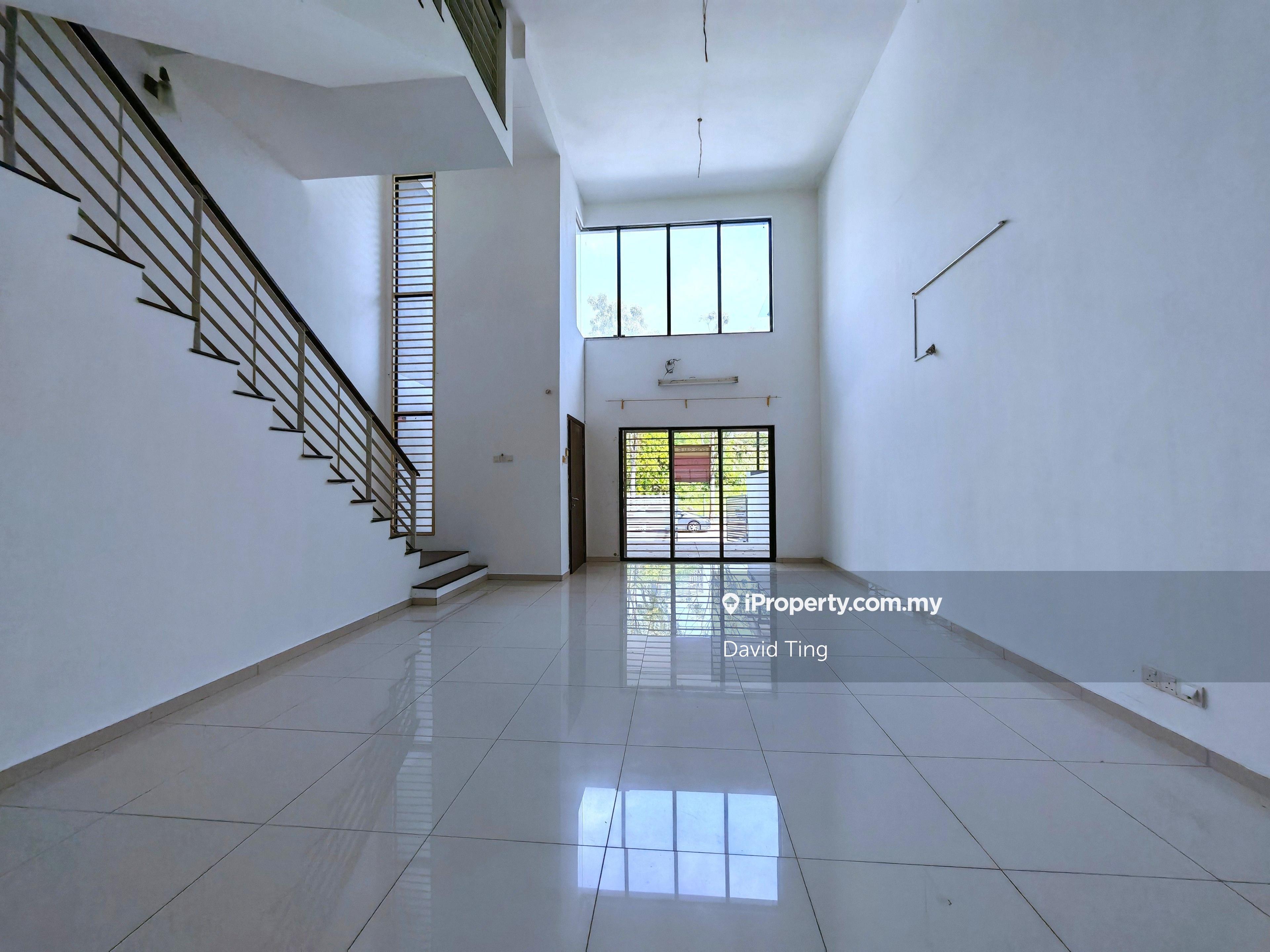 3 Storey House Gated Guarded Facing North Basic Unit Greenery View