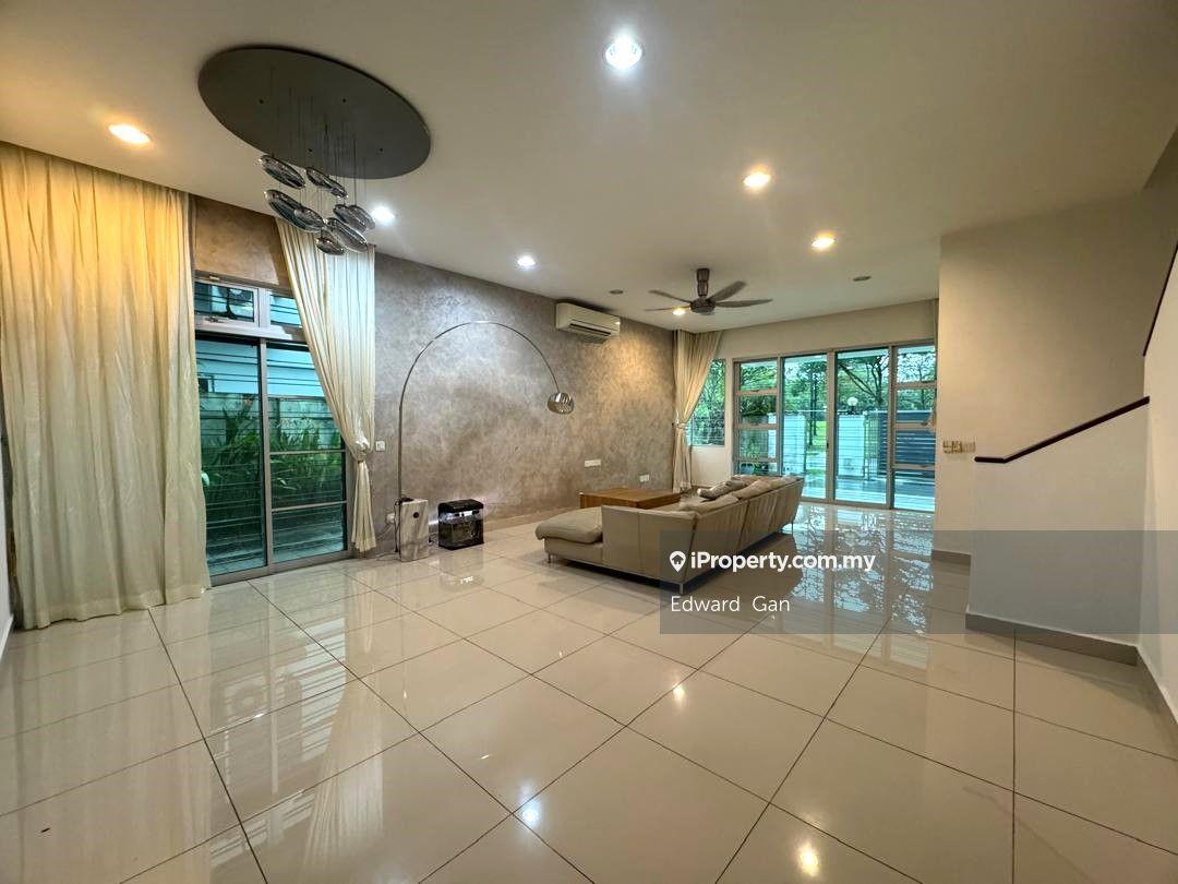 Double Storey Cluster House For Sale @ Taman Nusa Duta 3