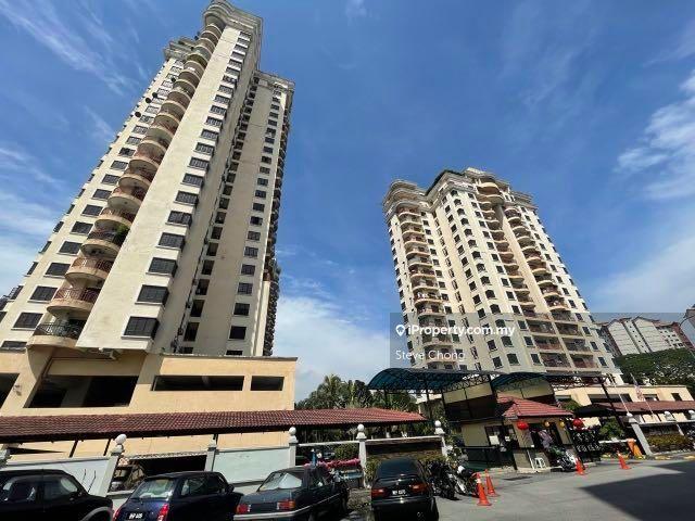 Penthouse, Superb Location, Spacious, Value Buy