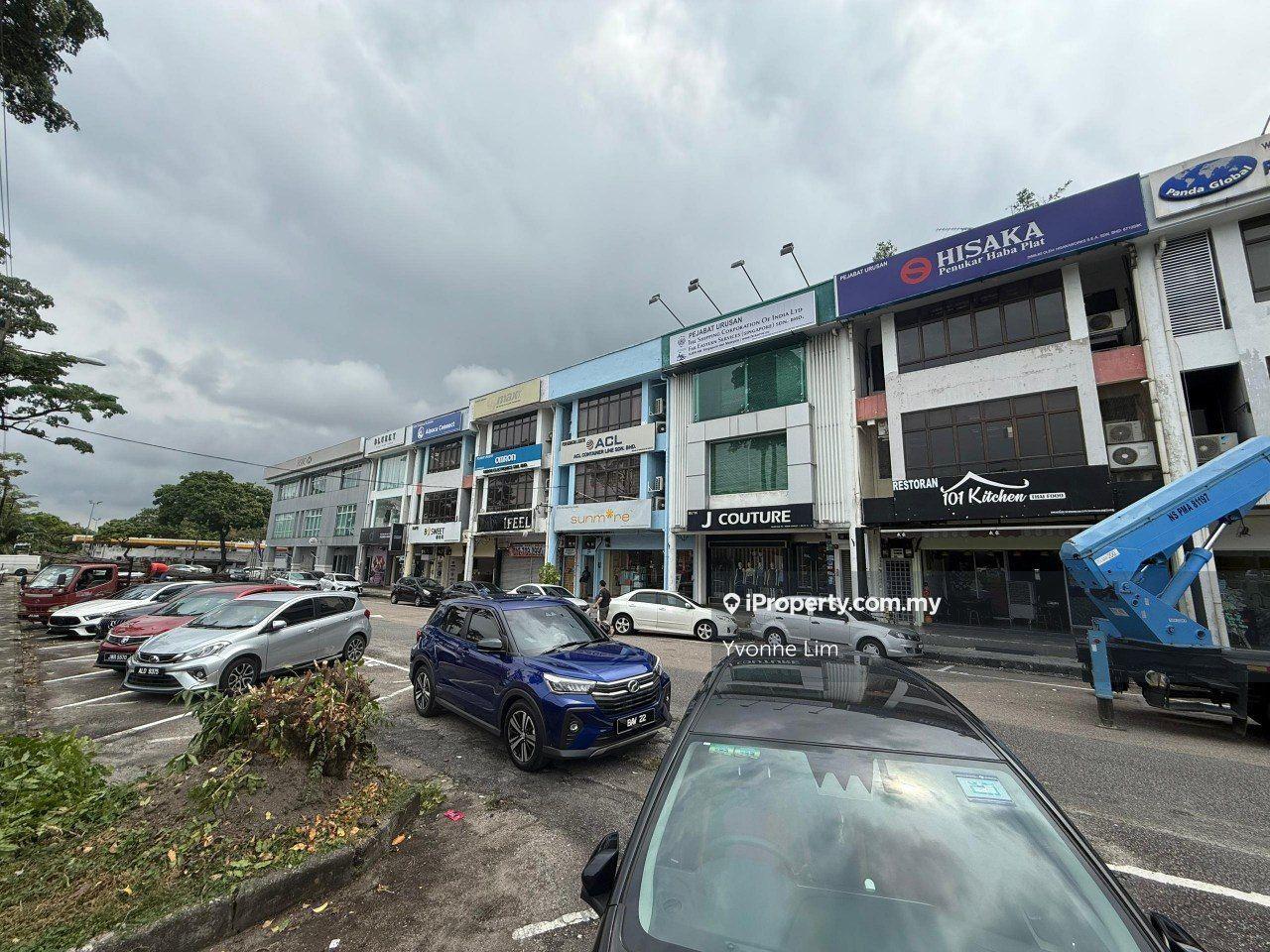 Taman Molek, jb, 3 storey shoplot, most busy area in molek