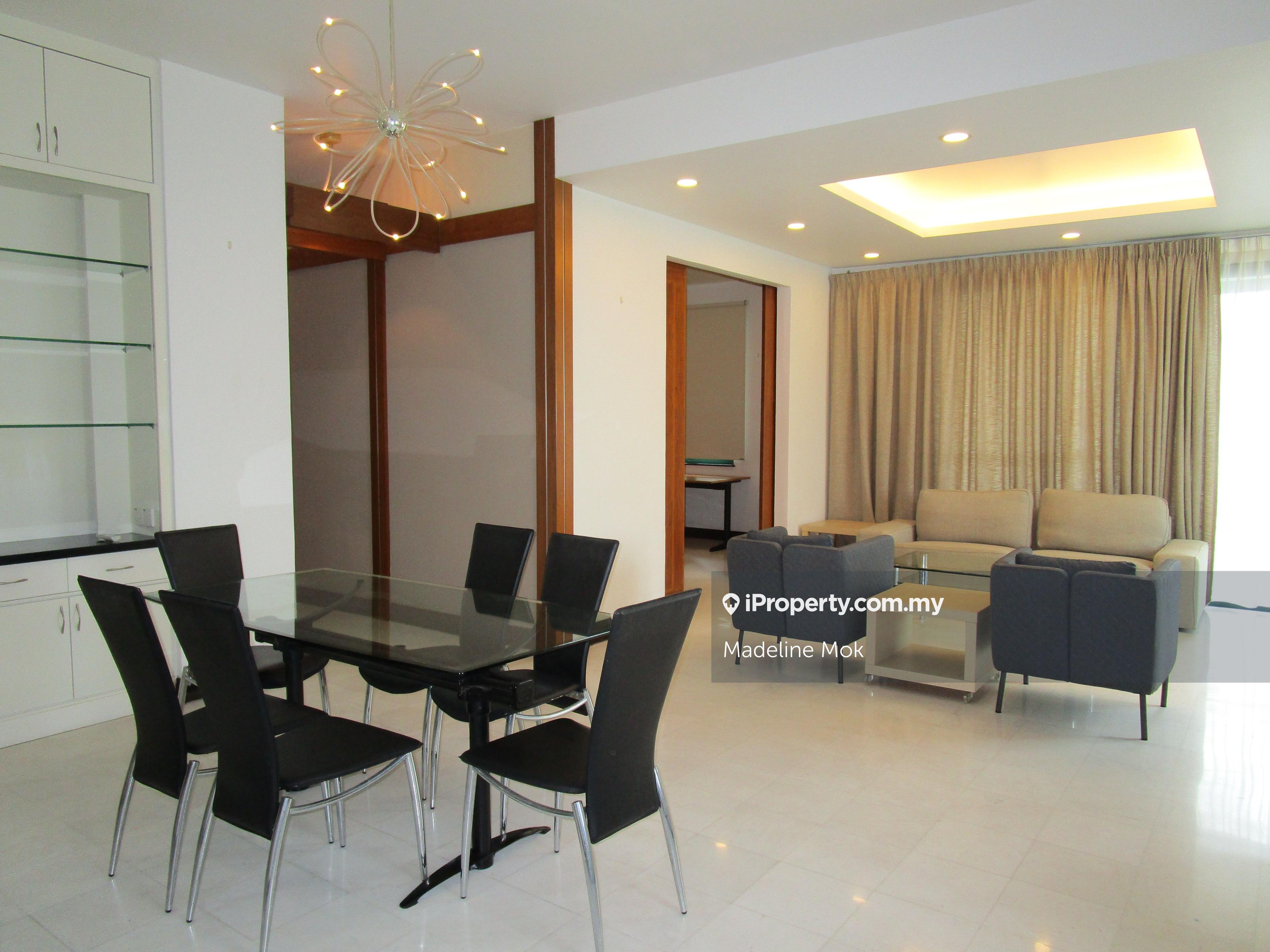 Best buy! Well-renovated unit, signature kitchen and upgraded piping.