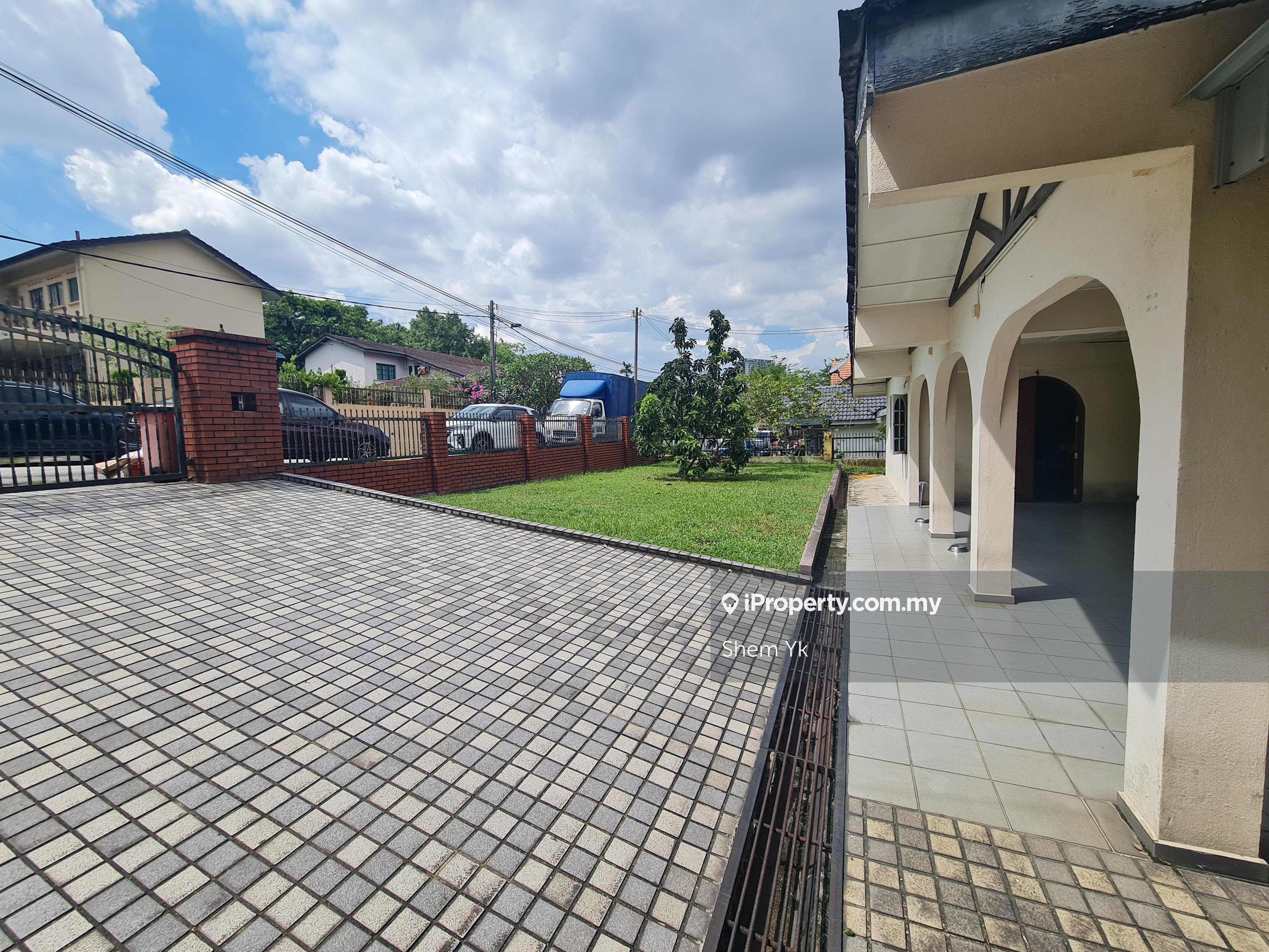 Excellent house and location for modernization or total rebuilding.