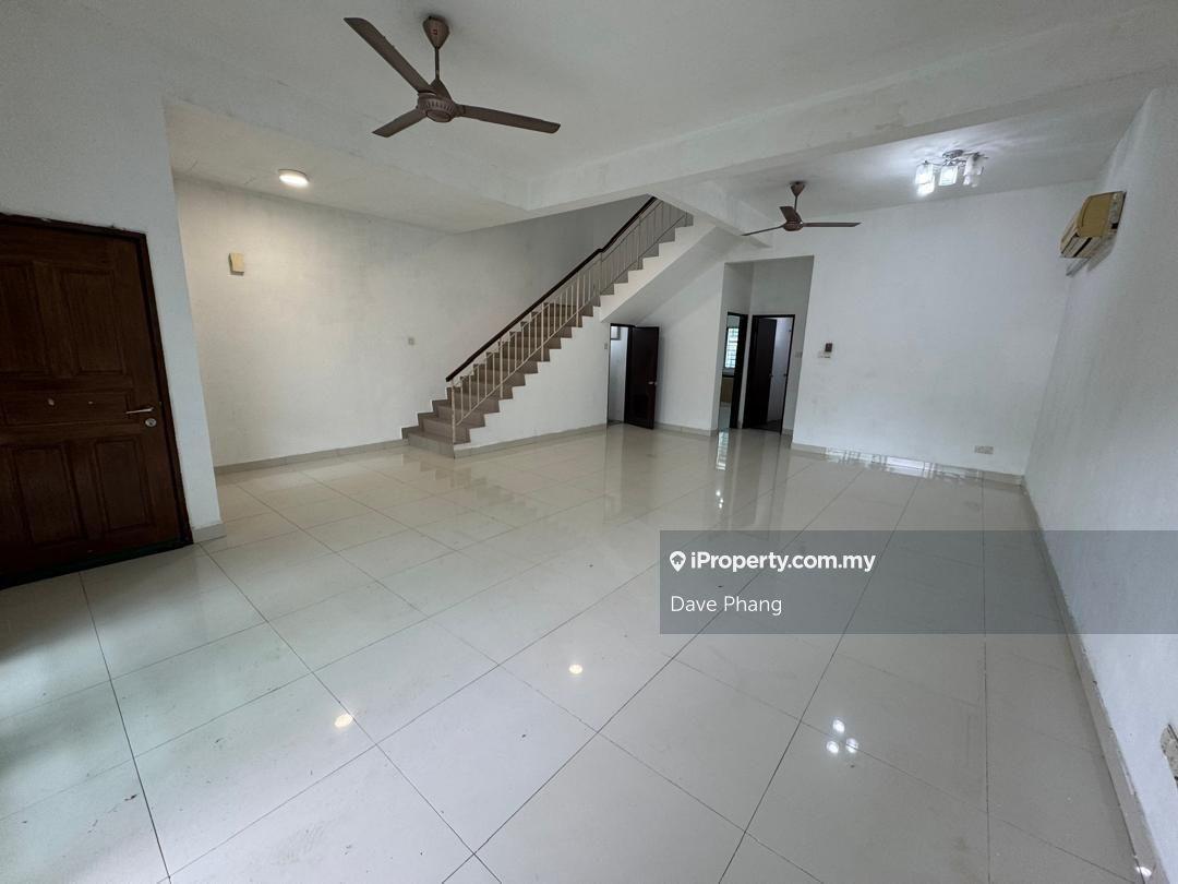 Facing Open with extra parking, freehold 3 storey superlink near DUKE