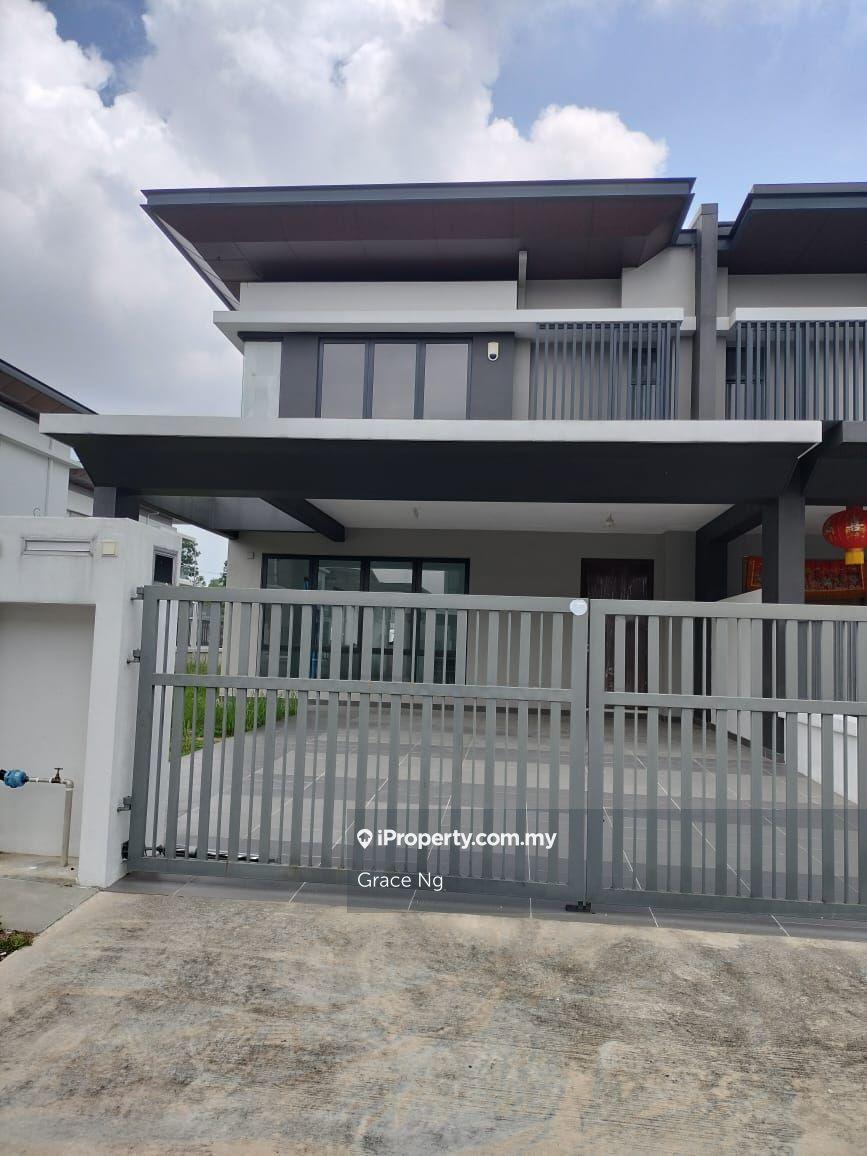 End lot Superlink Hampton (42x90) for Sale