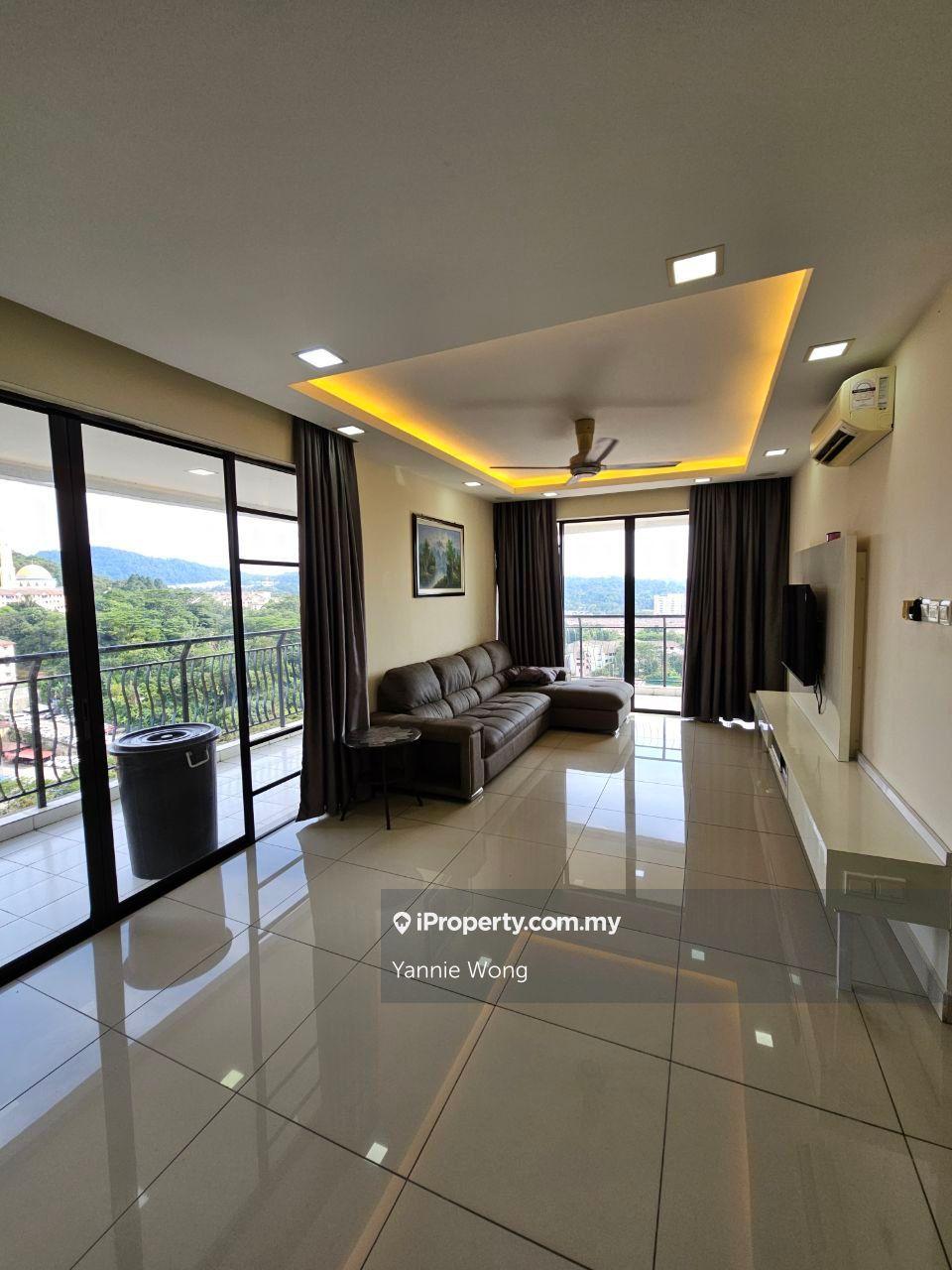 Fully Furnished Corner Unit Ready To Move In!!