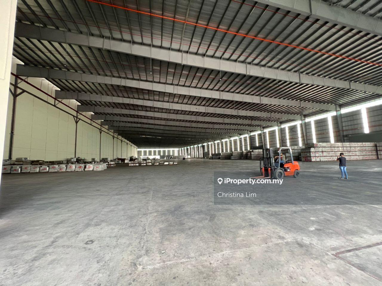 Port Klang Factory with High Power Supply and Loading Bay for Rent