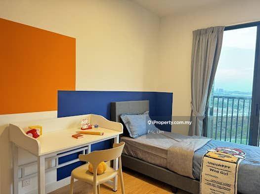 Large Balcony Room (Single bed) Listing 272