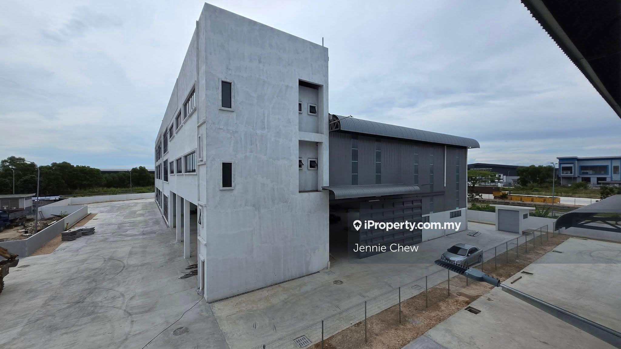 Sungai kapar indah brand new 1.3 acre factory corner 600amp for rent