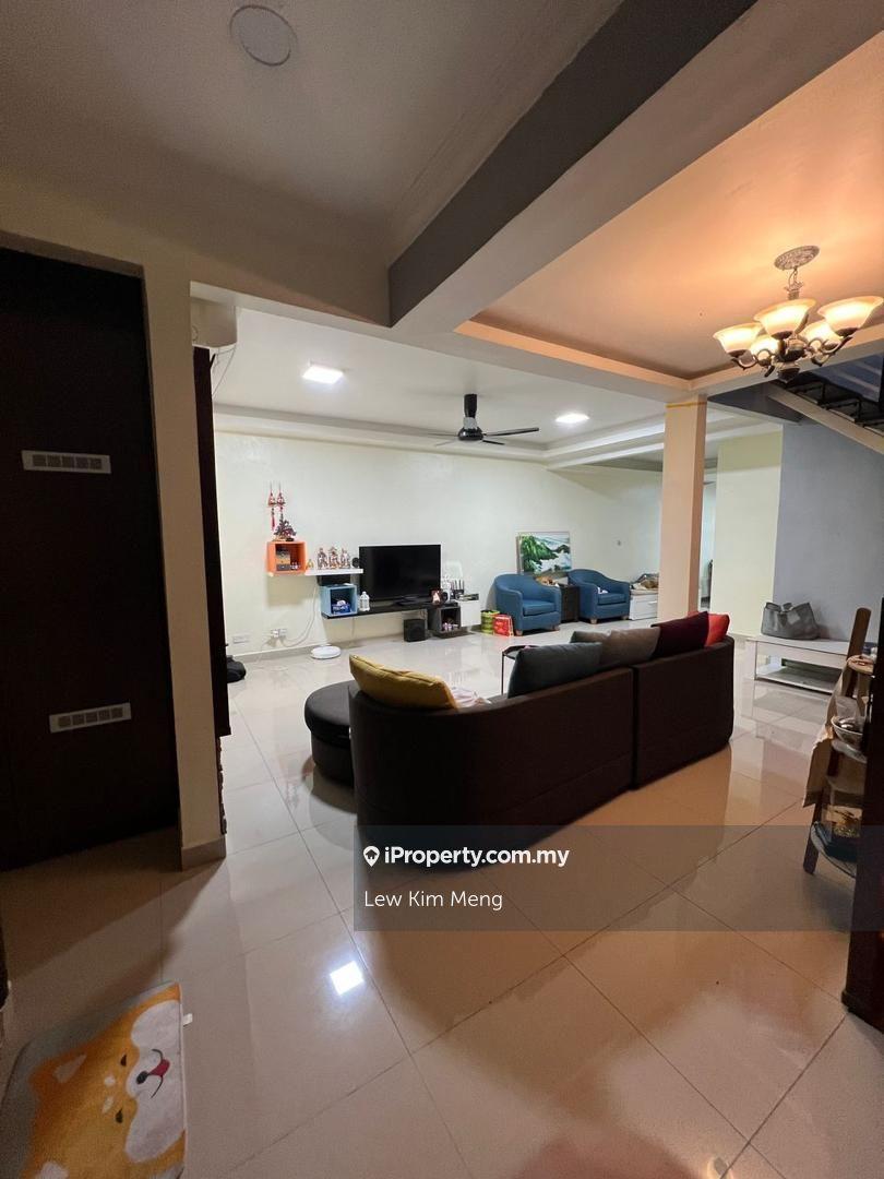 Renovated / Taman Subang Mewah, Subang, Selangor