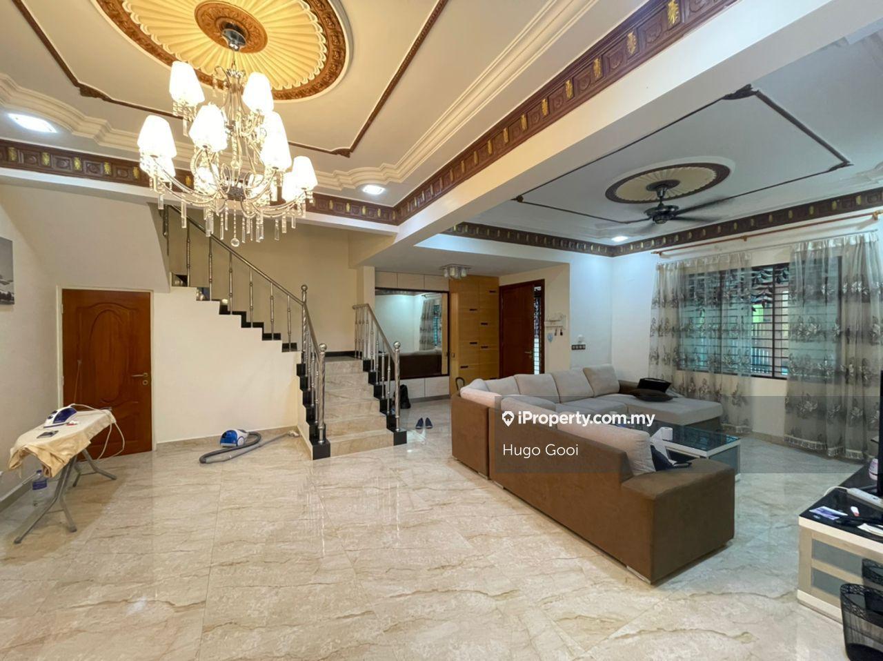 Terrace house for Sale