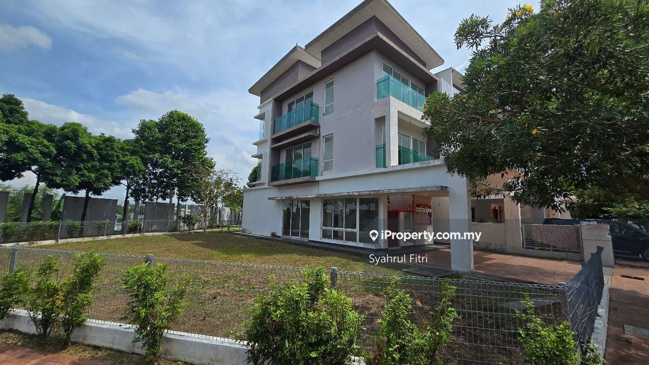 Biggest Land Size Corner Unit Subang Jaya