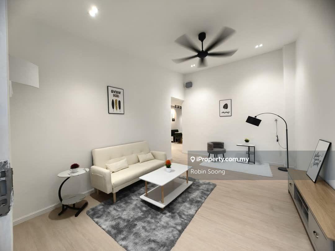 Freehold Renovated 1 Storey Terrace in Ujong Pasir