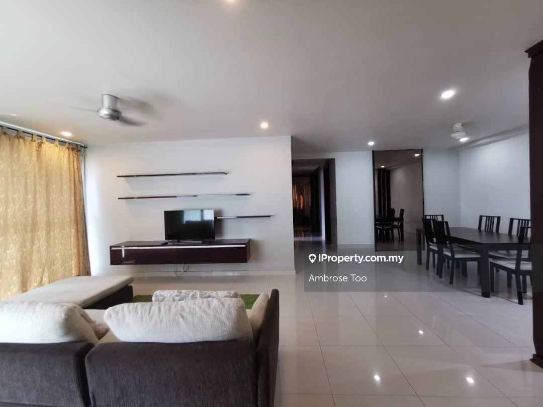 Fully furniture unit 1790sqft 3room2bath 2 carpark 