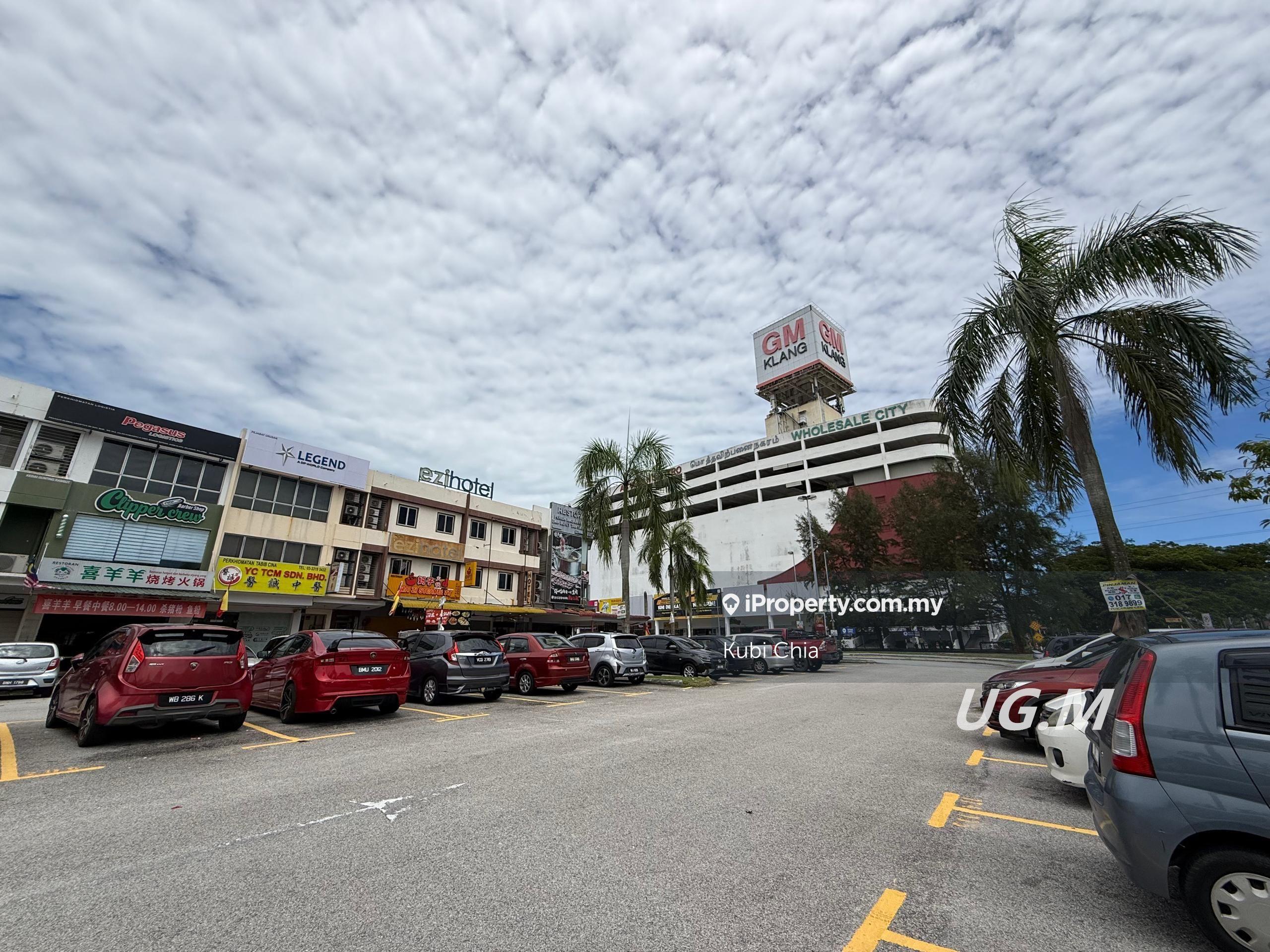 Kasuarina Bdr Botanic 3-Storey Shoplot Face Mainroad Good Investment 