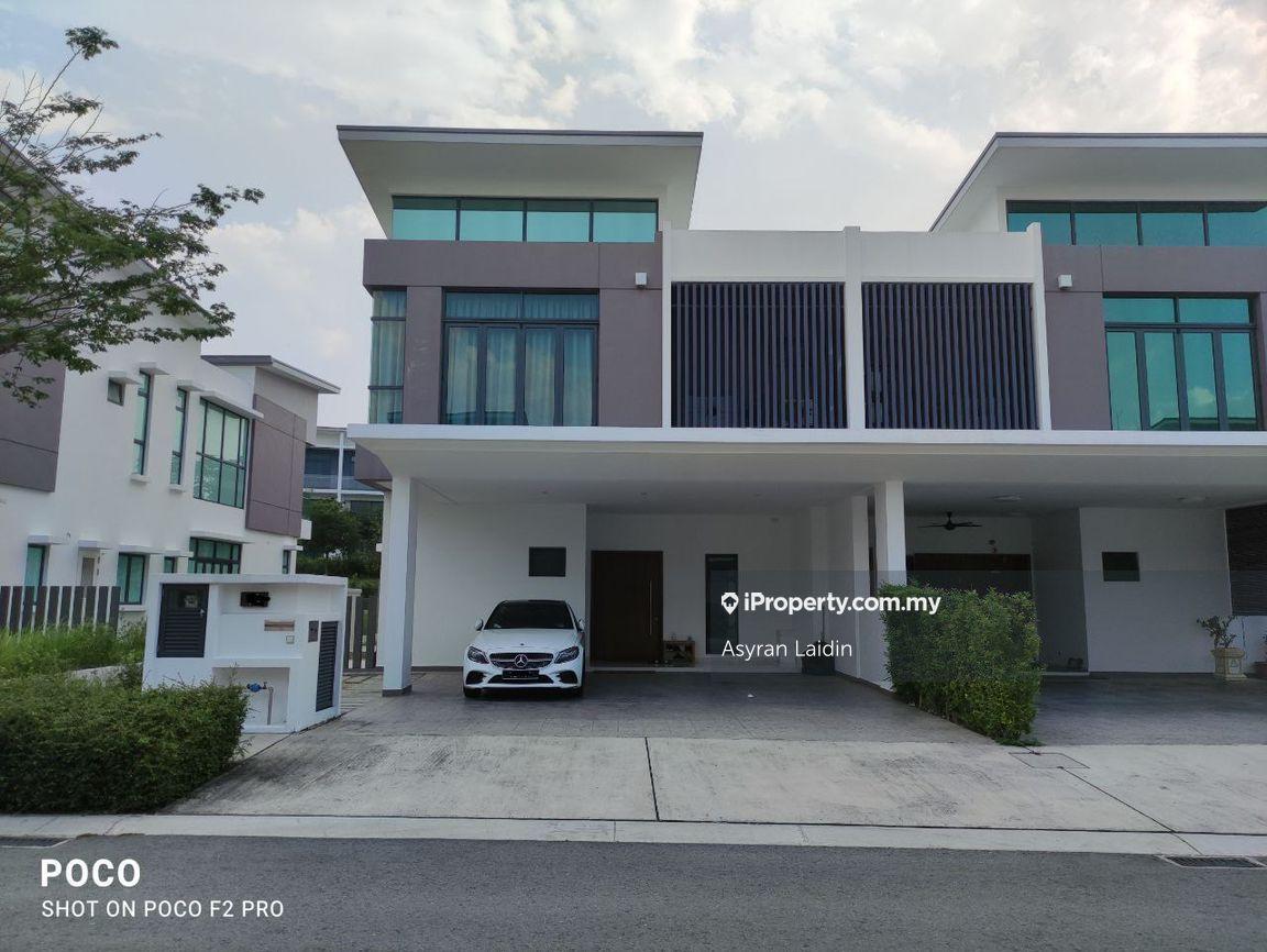 Semi-D house for Sale