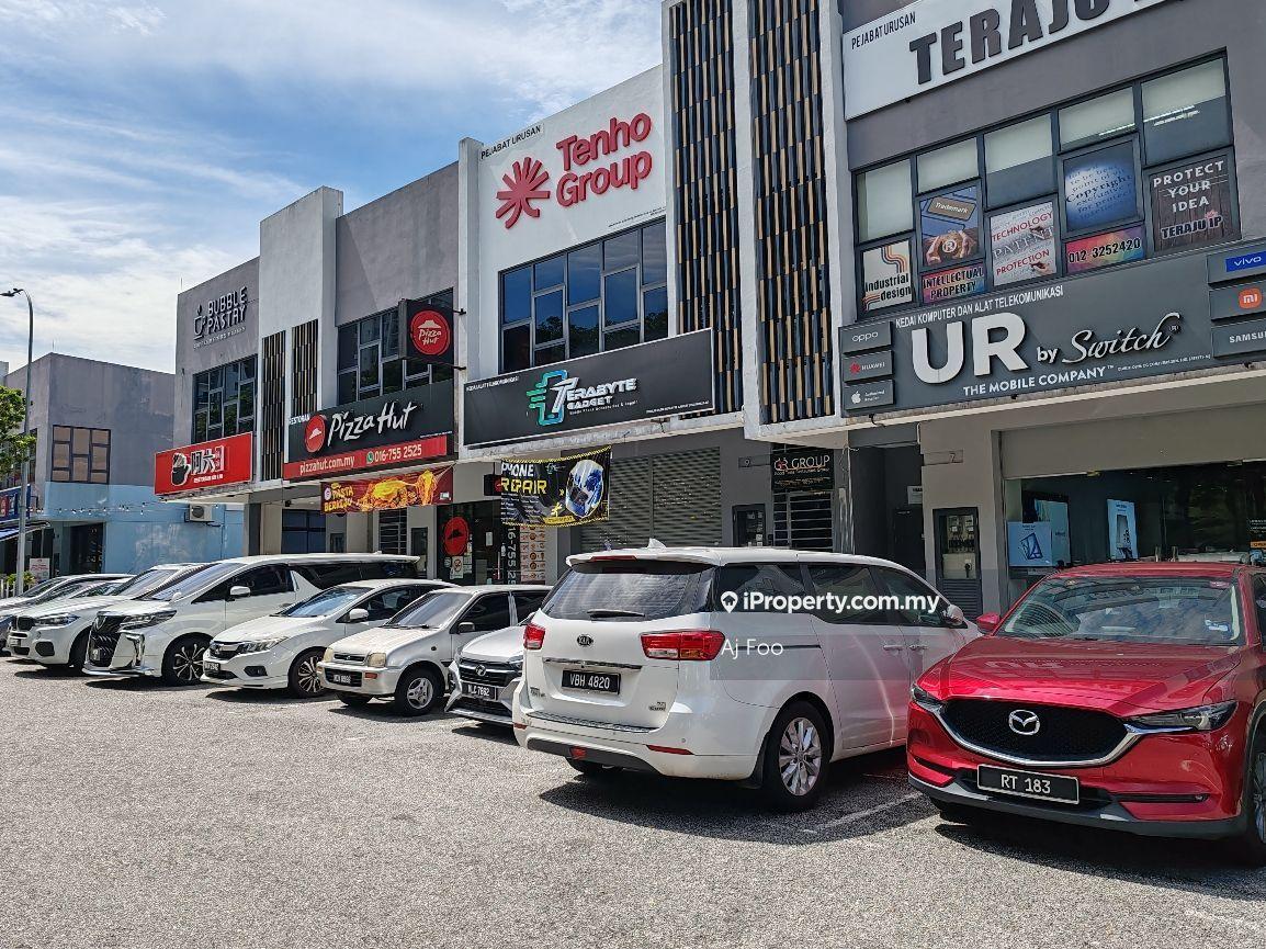 Jade Hills Facing Main Road 2 Storey Shop For Sale 