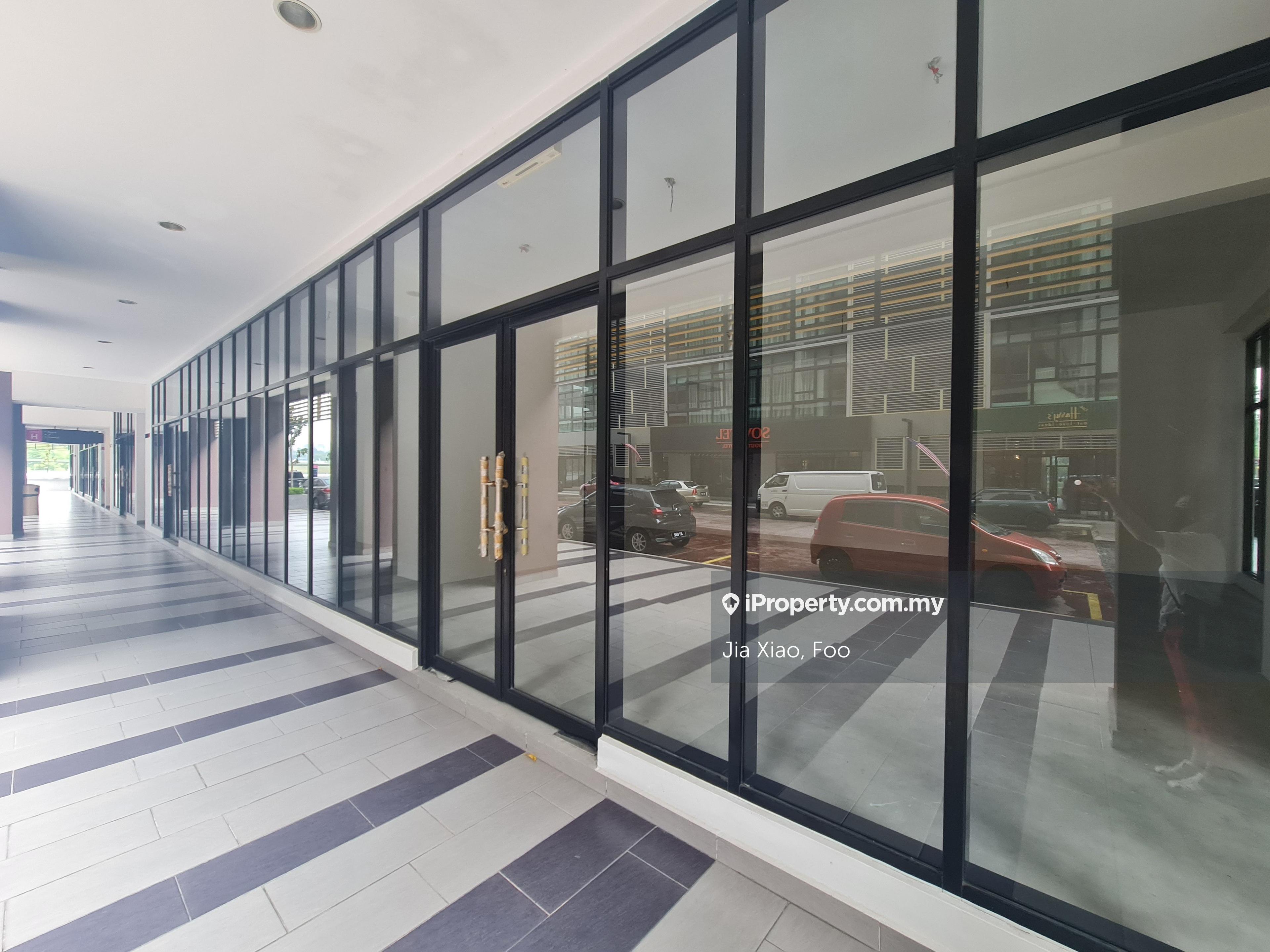 Ground Shop lot Premium Commercial Putrajaya Conezion Ioi Resort City