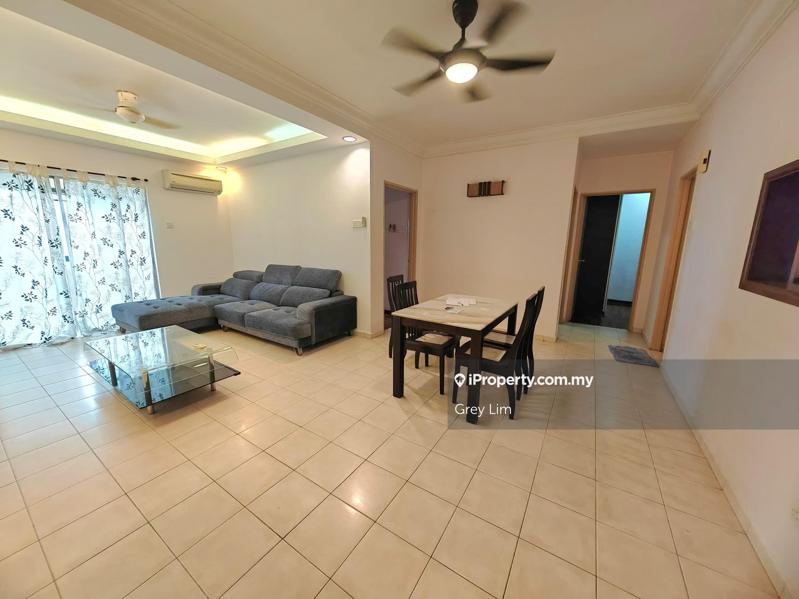 Paradesa Tropica 2 Condo with 2 covered carparks For Sale!