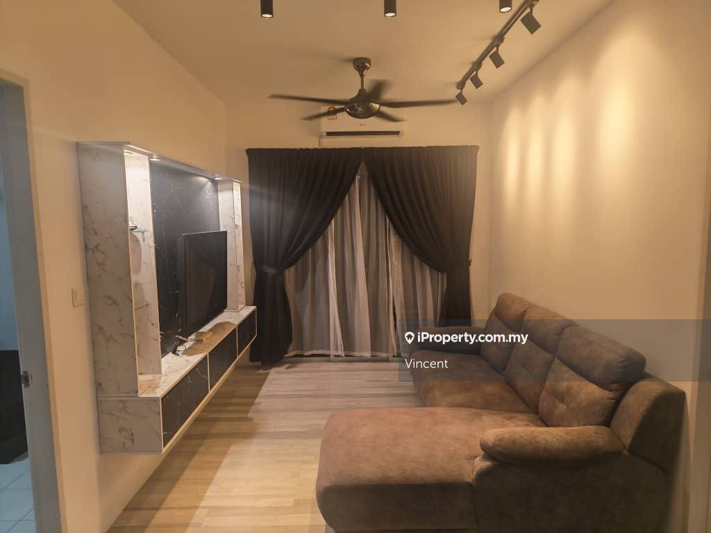 Ready move in, near LRT