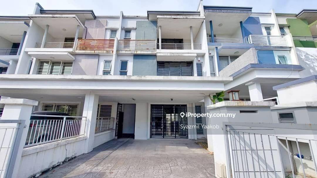 Non Bumi Lot, Cheapest Unit, 5 rooms 4 bathrooms, 2.5 Storey