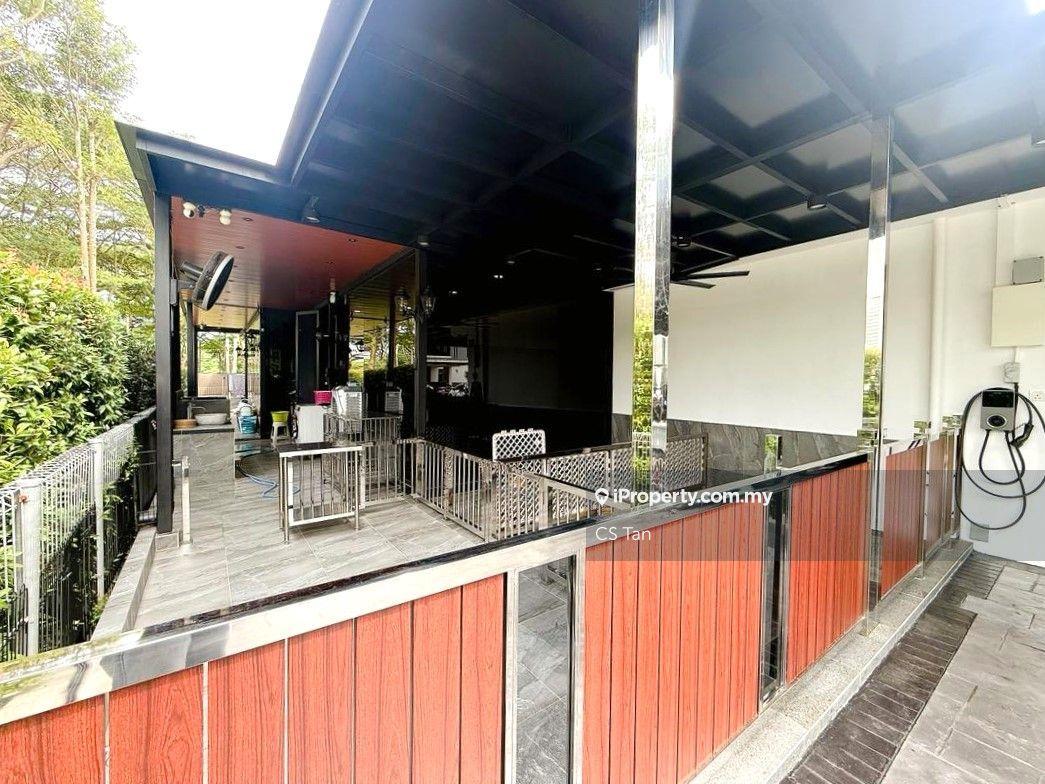 Senibong Cove Double Storey Semi-D House, Corner lot, Renovated, G&G