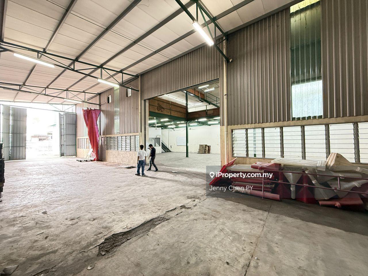 1.5 Storey Semi D factory in Bukit Angkat Kajang For Sale