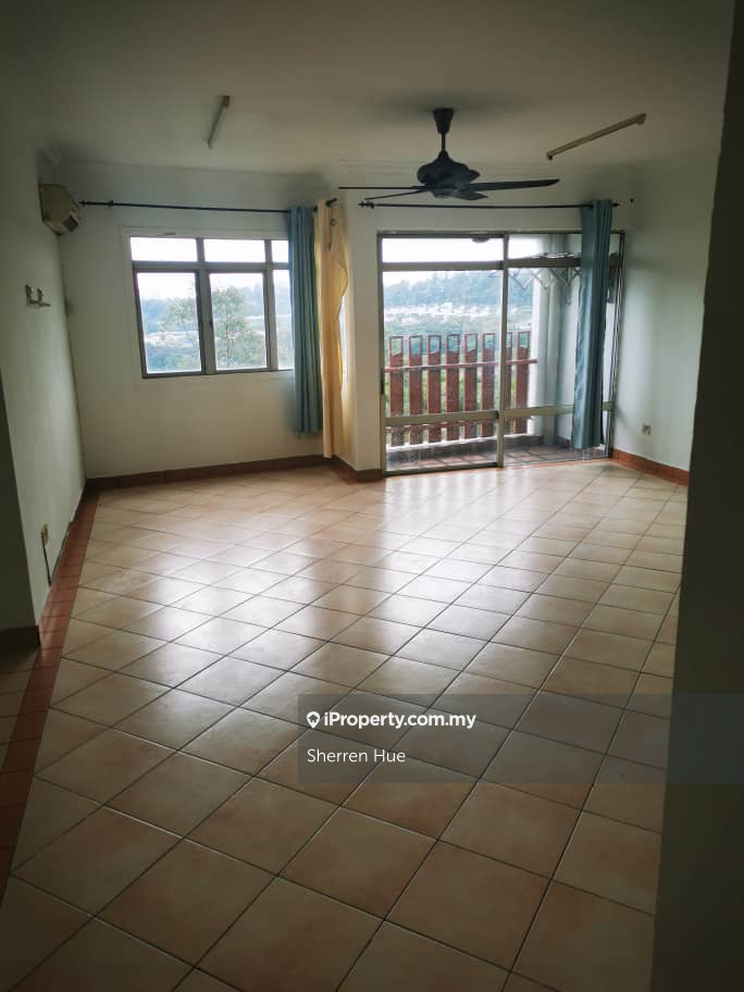 Windy unit, ready to move in, green view