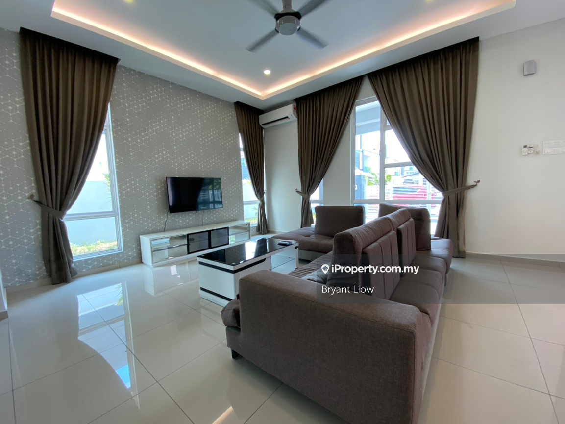Sell Below Value Town Area 3 Storey Semi D