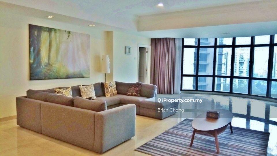Walking distance to KLCC and Pavilion.