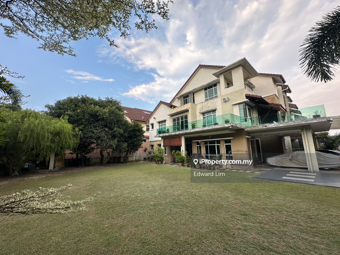 Renovated, Spacious Garden Area, Peaceful & Private Surroundings