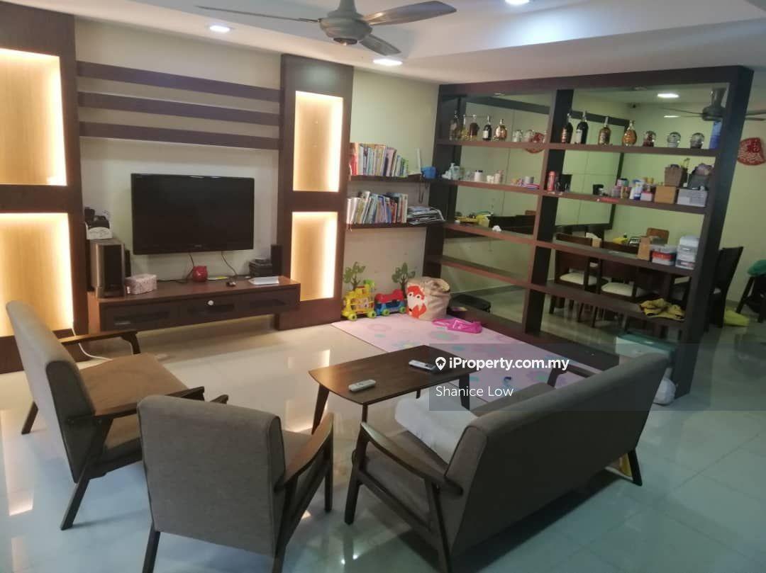 Puchong Hartamas Kim Crest Ph 1 2.5 storey 5rooms 4baths for Sale