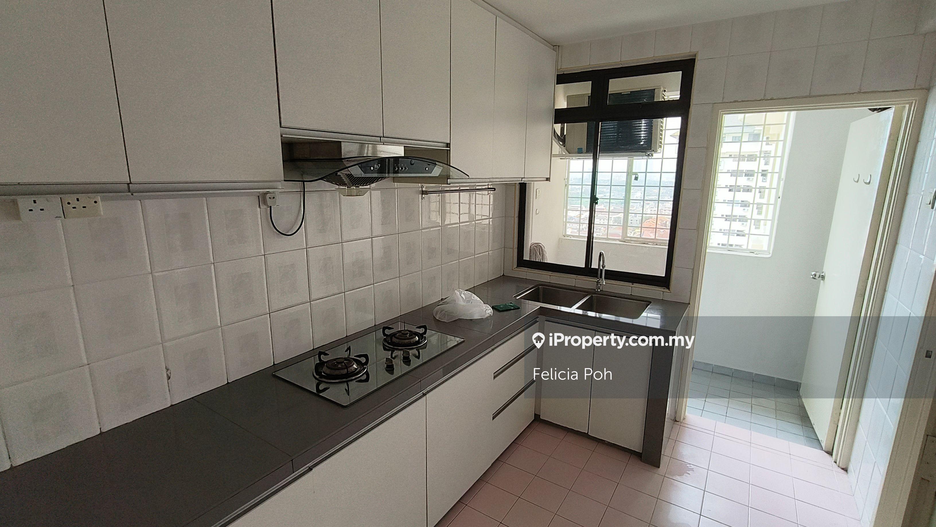 Good security, beautiful KLCC & pool view, 1208sf, move-in-condition