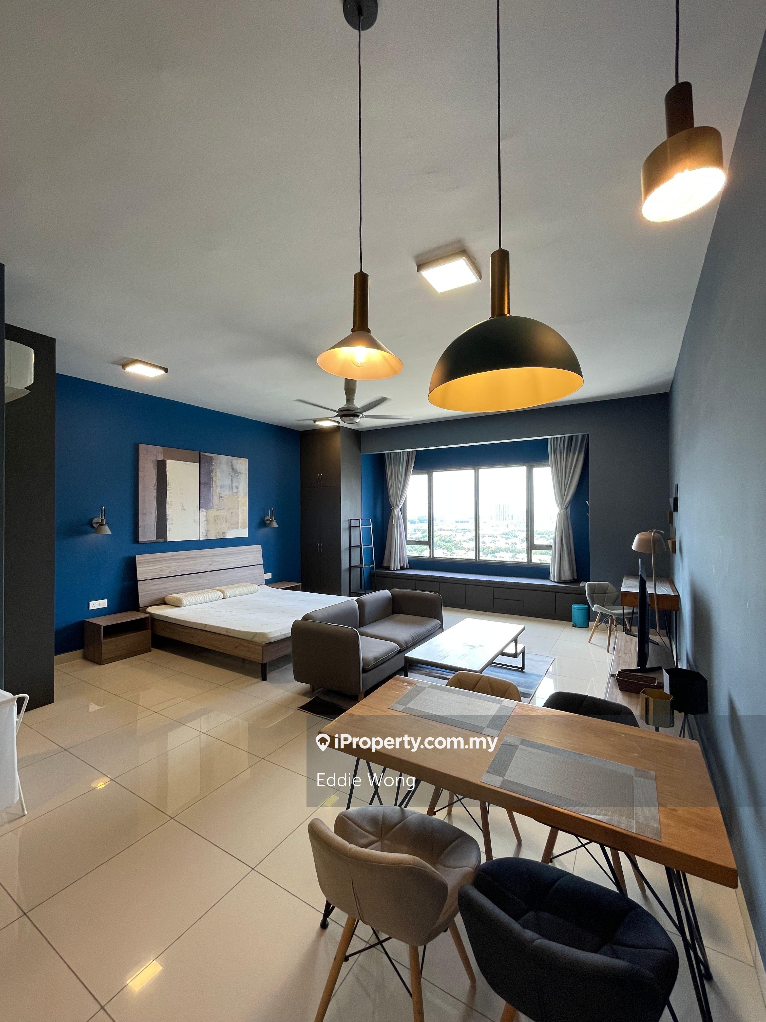 Walking Distance to LRT & BRT, Doorstep for Foods and Groceries